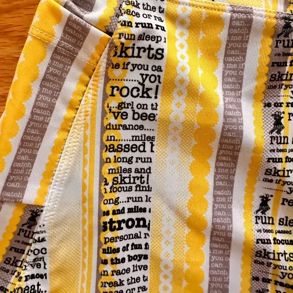 RunningSkirts NWOT Capri Skirt 2 (6-8) - Picture 3 of 11
